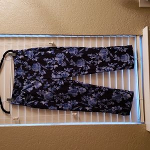 Tribal stretch capris